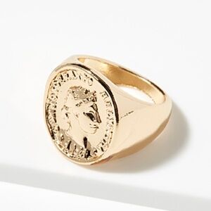 Simons golden chunky antique coin like chunky ring EUC